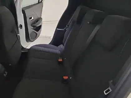 Photo 11 Peugeot 208  Electrique 50 kWh 136ch