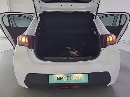 Photo 5 Peugeot 208  Electrique 50 kWh 136ch