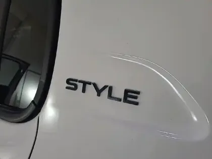 Photo 32 Peugeot 208  Electrique 50 kWh 136ch