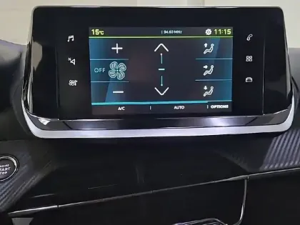 Photo 19 Peugeot 208  Electrique 50 kWh 136ch