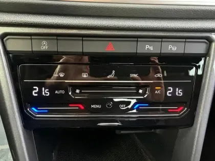 Photo 21 Volkswagen T-roc  1.5 TSI EVO 150 Start/Stop DSG7