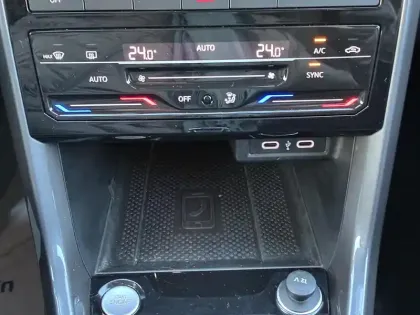 Photo 14 Volkswagen T-cross  1.0 TSI 110 Start/Stop DSG7