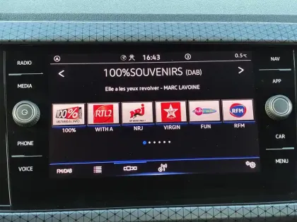 Photo 24 Volkswagen T-cross  1.0 TSI 110 Start/Stop DSG7