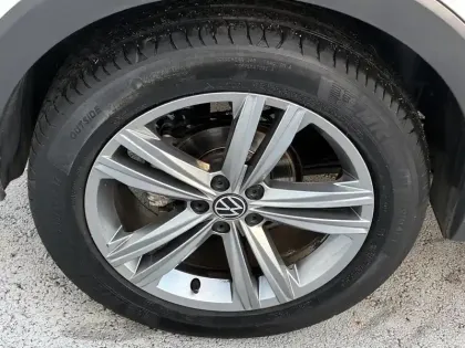 Photo 25 Volkswagen T-cross  1.0 TSI 110 Start/Stop DSG7