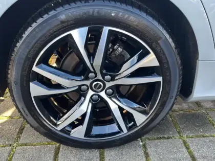 Photo 8 Volvo V60  B4 197 ch DCT7