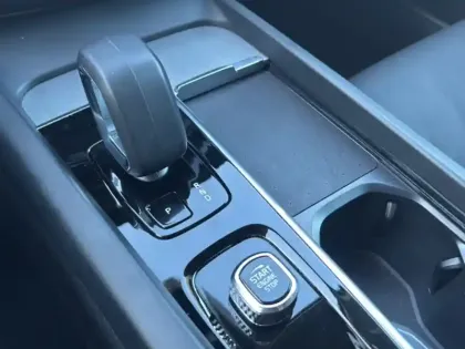 Photo 28 Volvo V60  B4 197 ch DCT7