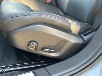 Photo 12 Volvo V60  B4 197 ch DCT7