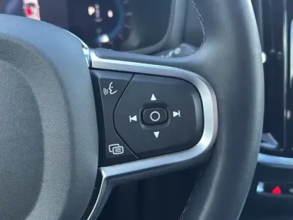 Photo 16 Volvo V60  B4 197 ch DCT7