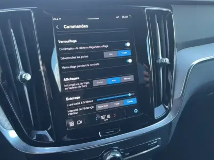 Photo 26 Volvo V60  B4 197 ch DCT7