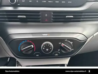 Photo 45 Hyundai Bayon  1.0 T-GDi 100 DCT-7