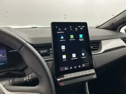 Photo 11 Renault Symbioz  E-Tech full hybrid 145