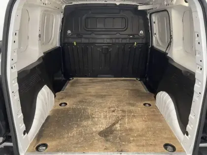 Photo 12 Peugeot Partner  FOURGON STANDARD 1000 KG BLUEHDI 100 S&S BVM5