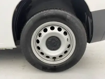 Photo 15 Peugeot Partner  FOURGON STANDARD 1000 KG BLUEHDI 100 S&S BVM5