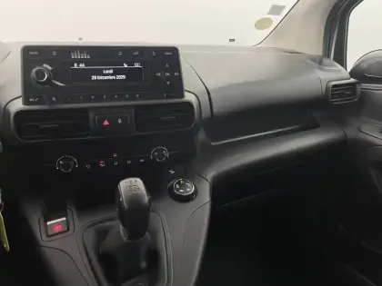 Photo 25 Peugeot Partner  FOURGON STANDARD 1000 KG BLUEHDI 100 S&S BVM5