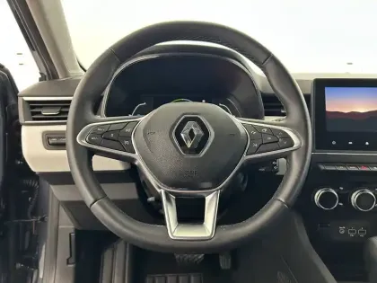 Photo 14 Renault Clio  E-Tech full hybrid 145