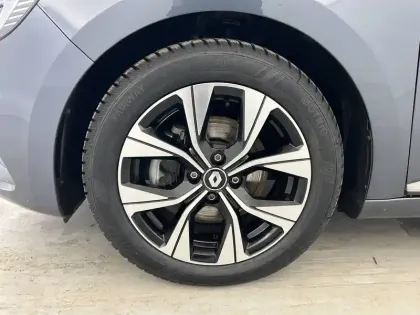 Photo 75 Renault Clio  E-Tech full hybrid 145