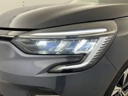 Photo 77 Renault Clio  E-Tech full hybrid 145