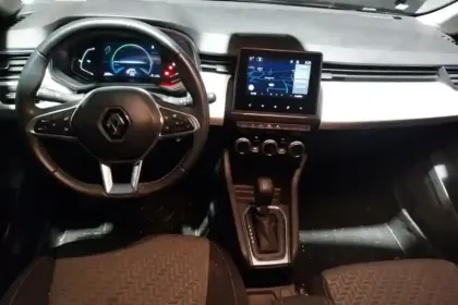 Photo 8 Renault Clio  E-Tech full hybrid 145