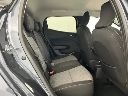 Photo 15 Renault Clio  E-Tech full hybrid 145