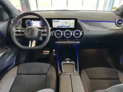 Photo 38 Mercedes GLA  200 d 8G-DCT