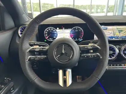 Photo 39 Mercedes GLA  200 d 8G-DCT