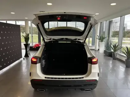 Photo 47 Mercedes GLA  200 d 8G-DCT