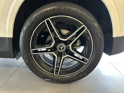 Photo 40 Mercedes GLA  200 d 8G-DCT