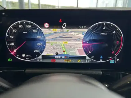 Photo 24 Mercedes GLA  200 d 8G-DCT