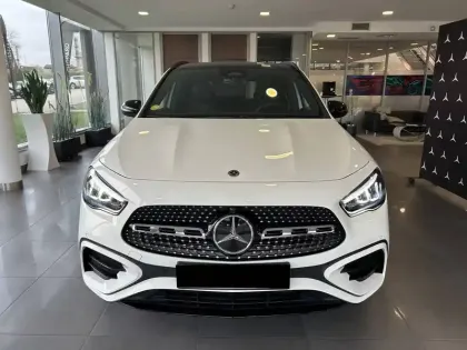 Photo 33 Mercedes GLA  200 d 8G-DCT