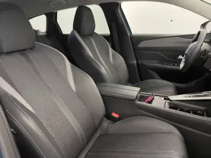 Photo 26 Peugeot 308  SW BlueHDi 130ch S&S EAT8