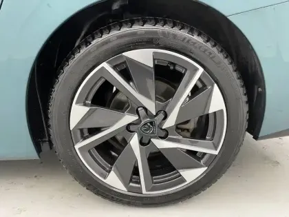 Photo 15 Peugeot 308  SW BlueHDi 130ch S&S EAT8