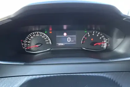 Photo 13 Peugeot 208  PureTech 100 S&S BVM6