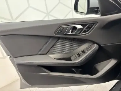 Photo 34 BMW Serie 1 120 170 ch DKG7