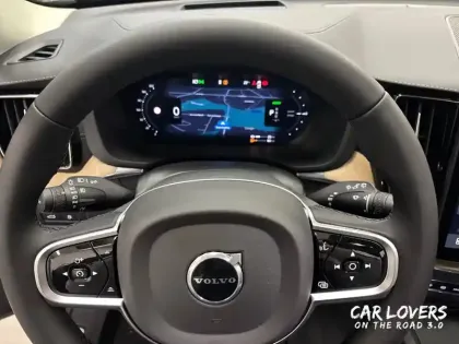 Photo 10 Volvo Xc60  T6 AWD Hybride rechargeable 253 ch+145 ch Geartronic 8