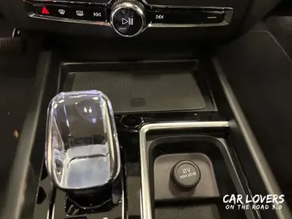 Photo 20 Volvo Xc60  T6 AWD Hybride rechargeable 253 ch+145 ch Geartronic 8