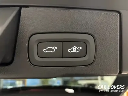 Photo 31 Volvo Xc60  T6 AWD Hybride rechargeable 253 ch+145 ch Geartronic 8