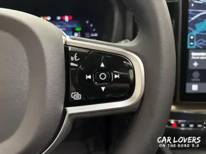 Photo 18 Volvo Xc60  T6 AWD Hybride rechargeable 253 ch+145 ch Geartronic 8