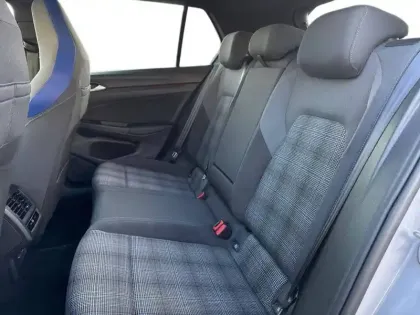 Photo 13 Volkswagen Golf  1.4 Hybrid Rechargeable OPF 245 DSG6