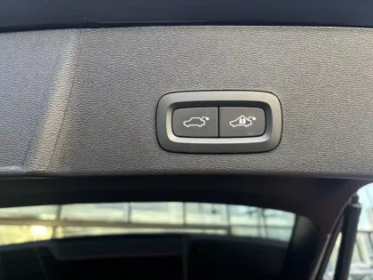 Photo 8 Volvo Xc40  B3 163 ch DCT7