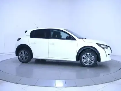 Photo 71 Peugeot 208  Electrique 50 kWh 136ch