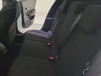 Photo 11 Peugeot 208  Electrique 50 kWh 136ch