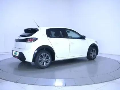 Photo 72 Peugeot 208  Electrique 50 kWh 136ch