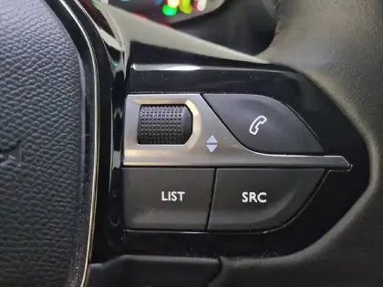 Photo 28 Peugeot 208  Electrique 50 kWh 136ch