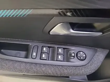 Photo 64 Peugeot 208 Gén. II Ph1 NG Style 5