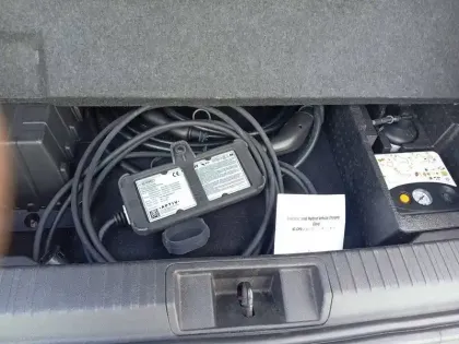 Photo 13 Renault Captur  E-Tech Plug-in 160