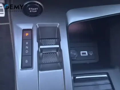 Photo 31 Peugeot 308  Plug-in Hybrid 195 ch e-DCS7