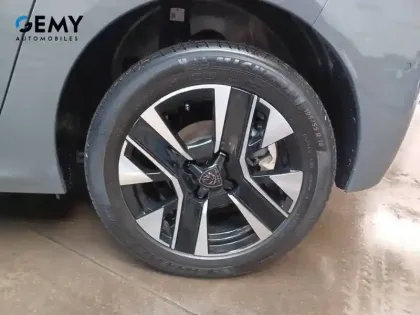 Photo 44 Peugeot 208  Hybrid 145 e-DCS6