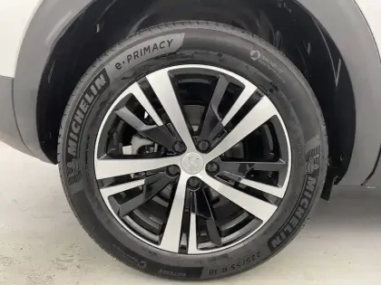 Photo 17 Peugeot 3008  Hybrid 136 e-DCS6