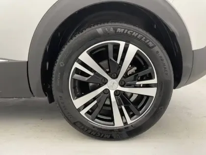 Photo 15 Peugeot 3008  Hybrid 136 e-DCS6