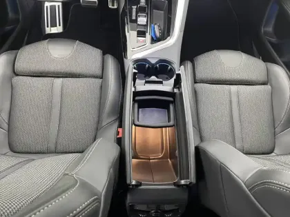 Photo 29 Peugeot 3008  Hybrid 136 e-DCS6